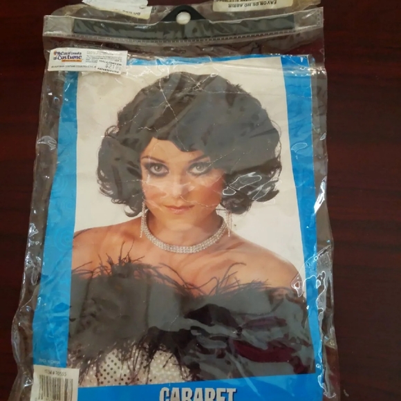 Wig - Picture 1 of 2